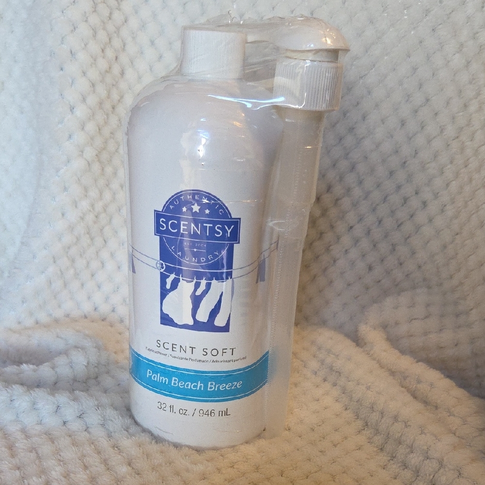 Scentsy Scent Soft Palm Beach Breeze Blue and White